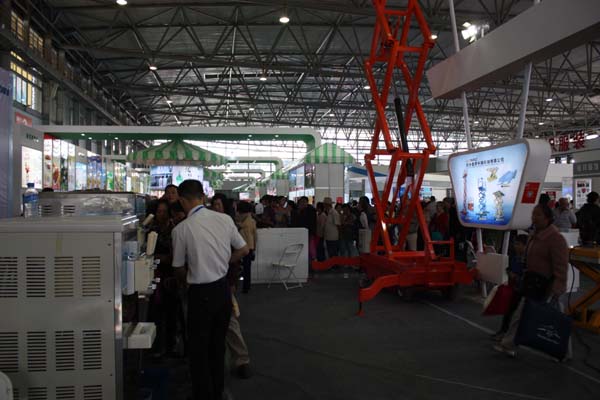 苏滇携手聚春城 雪梅南国喜迎宾 苏滇携手聚春城 雪梅南国喜迎宾